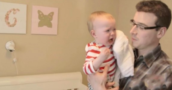 Barnet slutade inte gråta på natten, då inser mamma och pappa att deras ugn förgiftar dem!