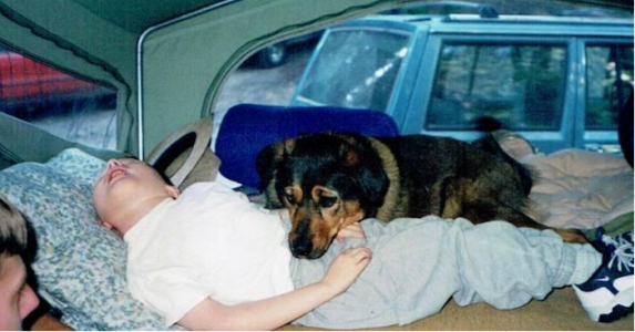 Den 11-åriga pojken dör i sömnen, det föräldrarna gör då är otroligt vackert och rörande!